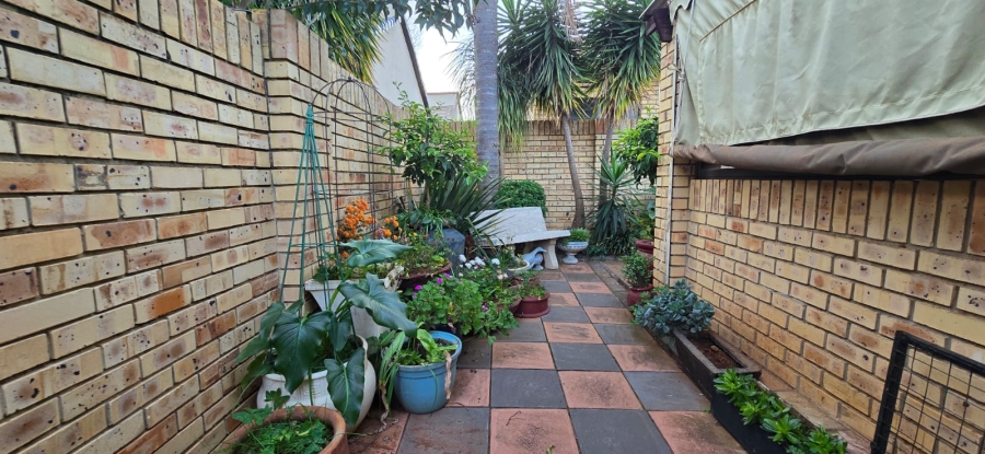 3 Bedroom Property for Sale in Wilkoppies North West